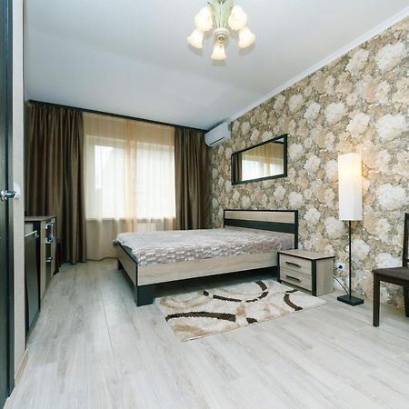 Poznyaky Apartments Patriotika เคียฟ ภายนอก รูปภาพ