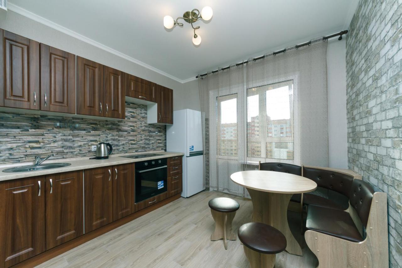 Poznyaky Apartments Patriotika เคียฟ ภายนอก รูปภาพ