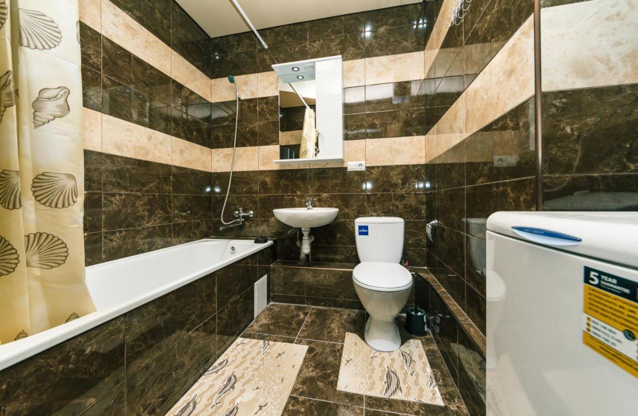 Poznyaky Apartments Patriotika เคียฟ ภายนอก รูปภาพ